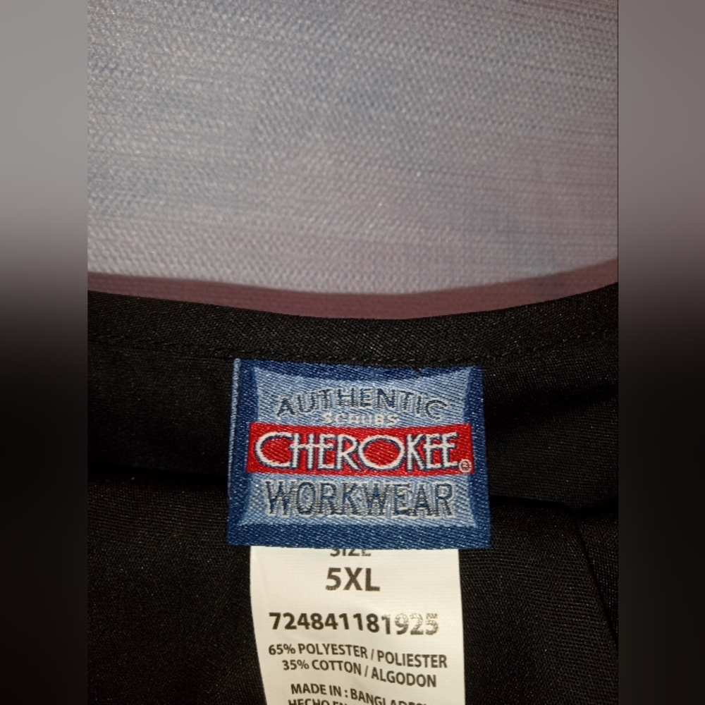 Cherokee Scrub Top - Picture 2 of 2